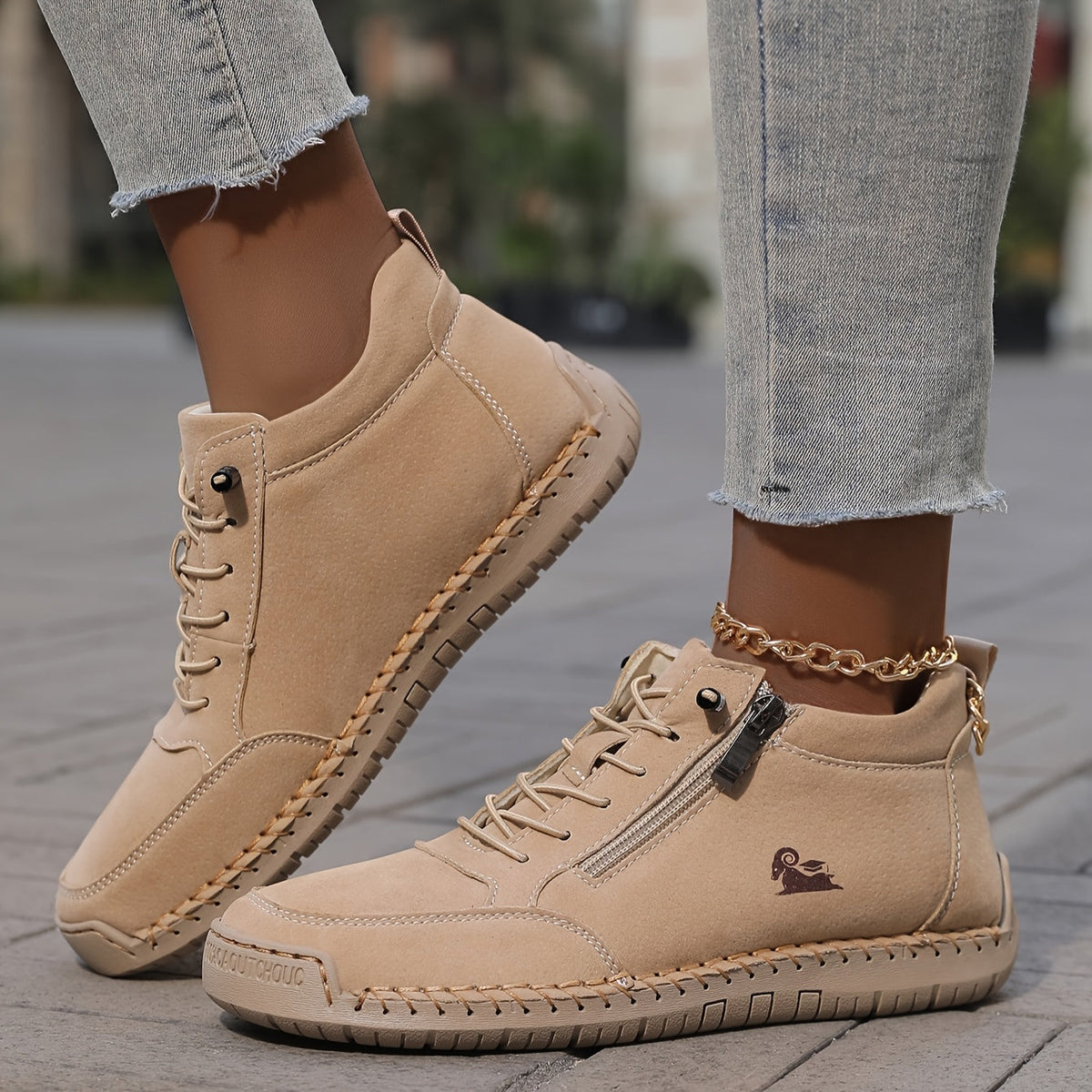 Hadyn | Women Wide Toe Box Cushioned Walking Shoes