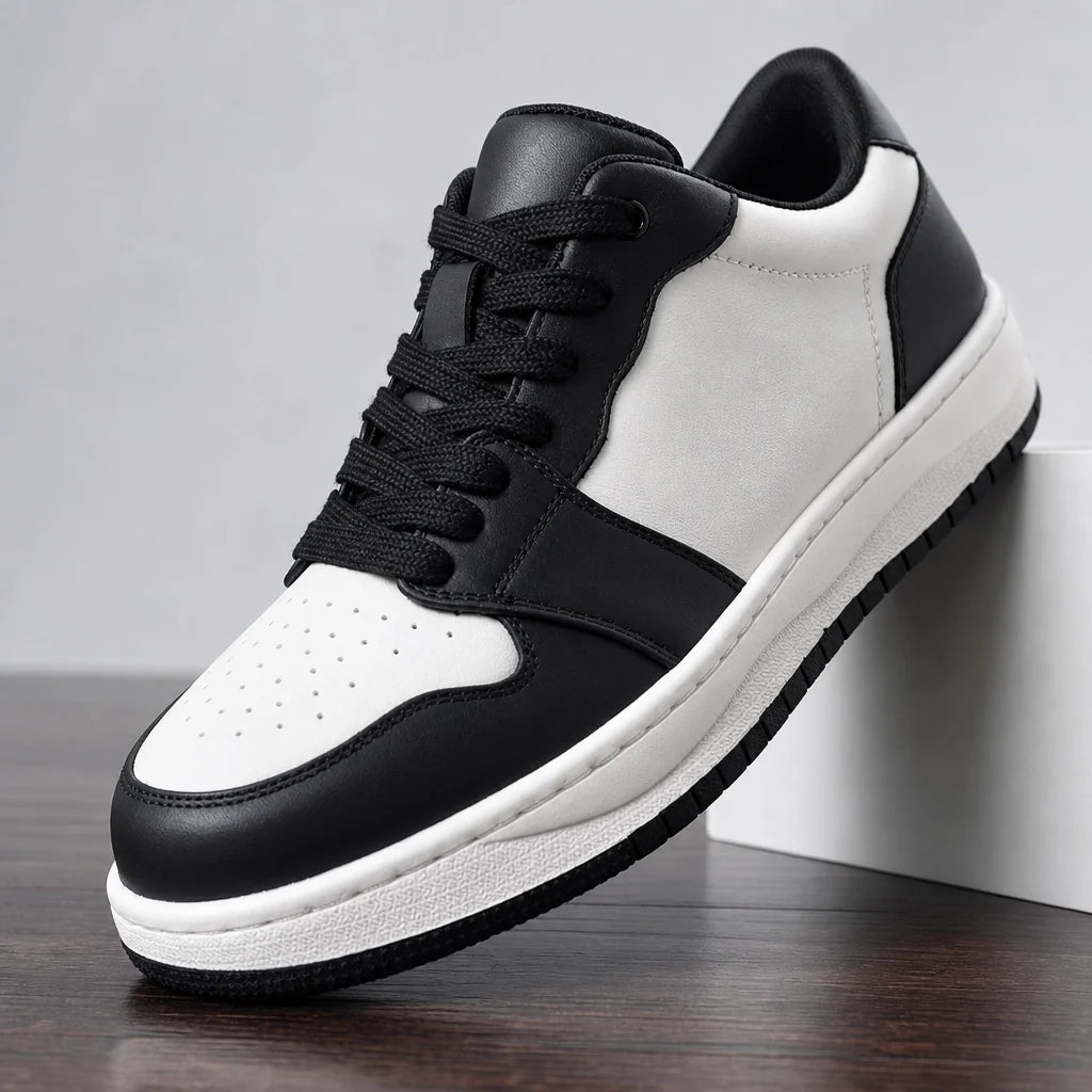 Black / White Garrett Leather Low-Top Sneakers 1