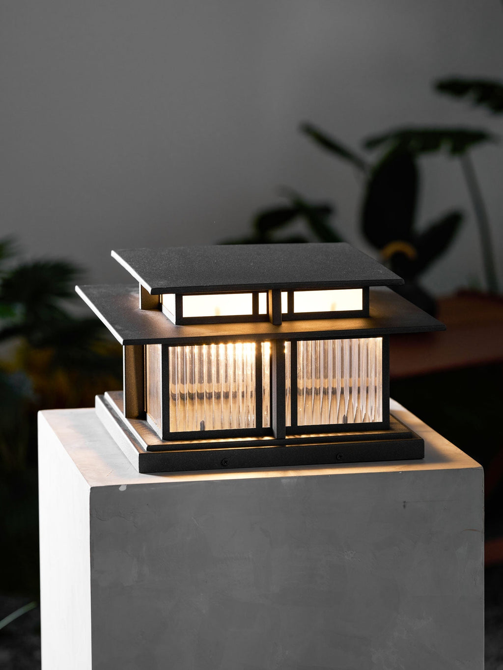 Boilyn Pillar Outdoor Light
