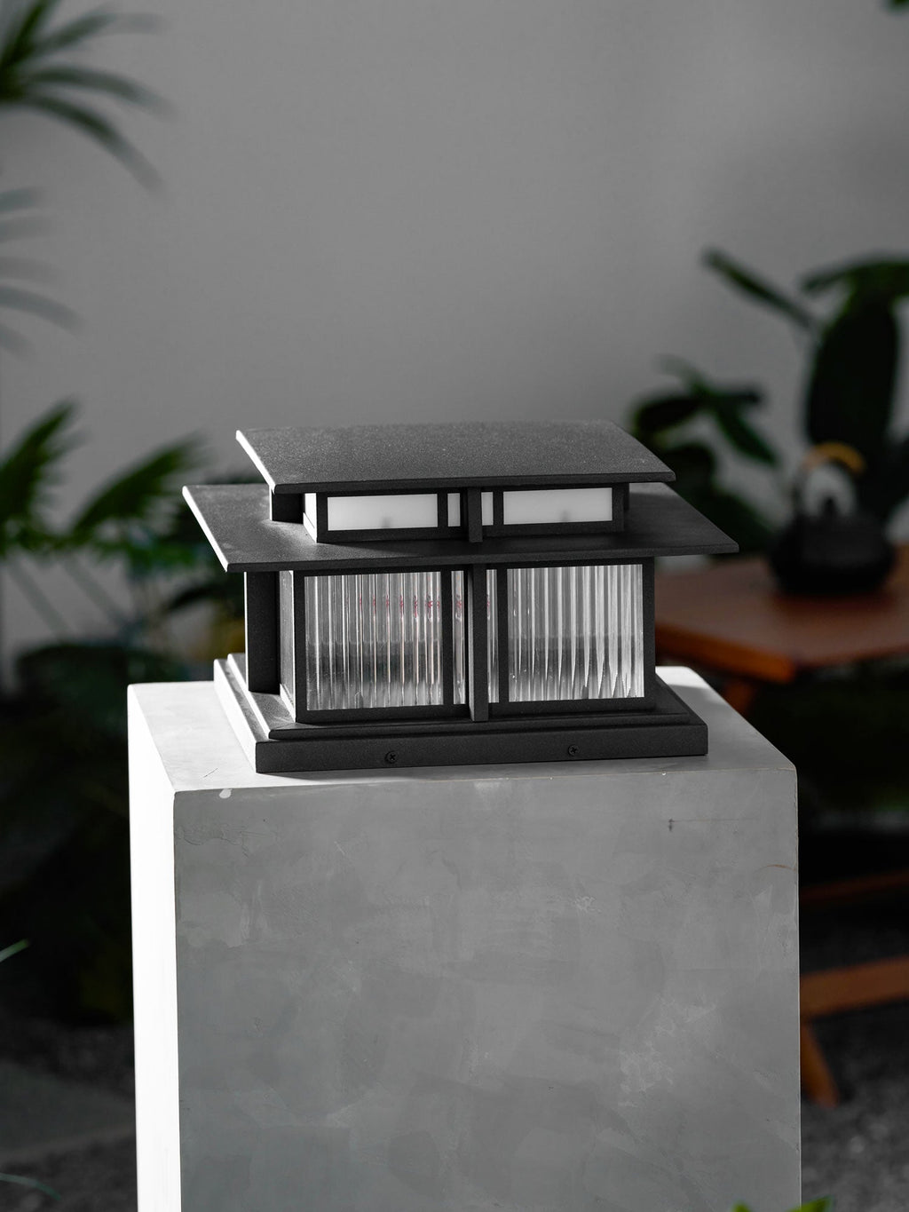 Boilyn Pillar Outdoor Light