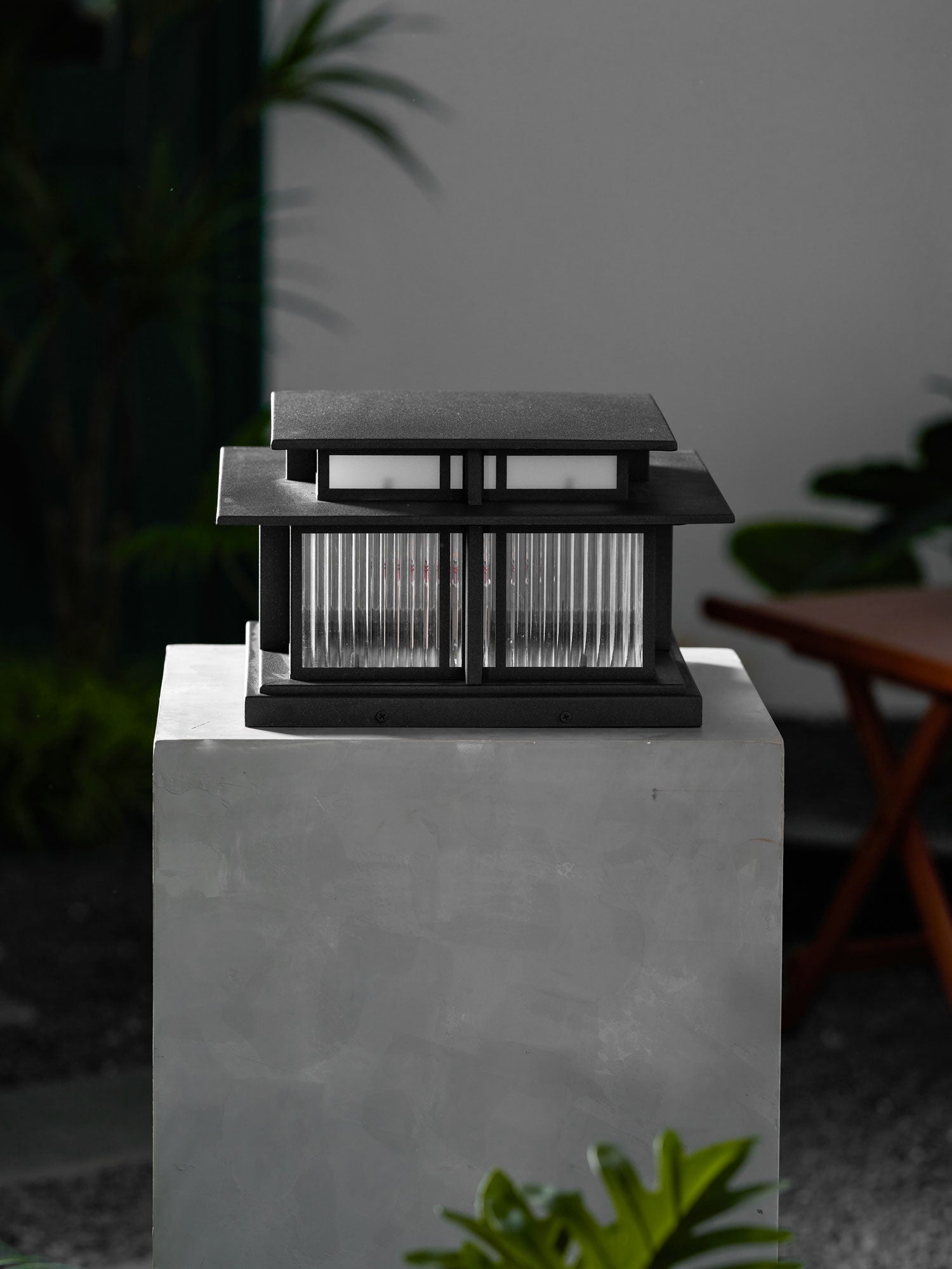 Boilyn Pillar Outdoor Light