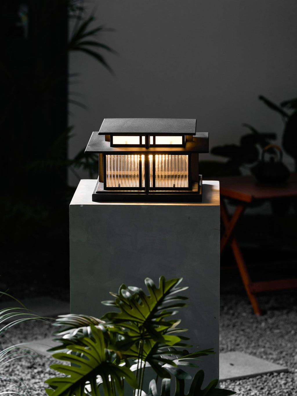 Boilyn Pillar Outdoor Light