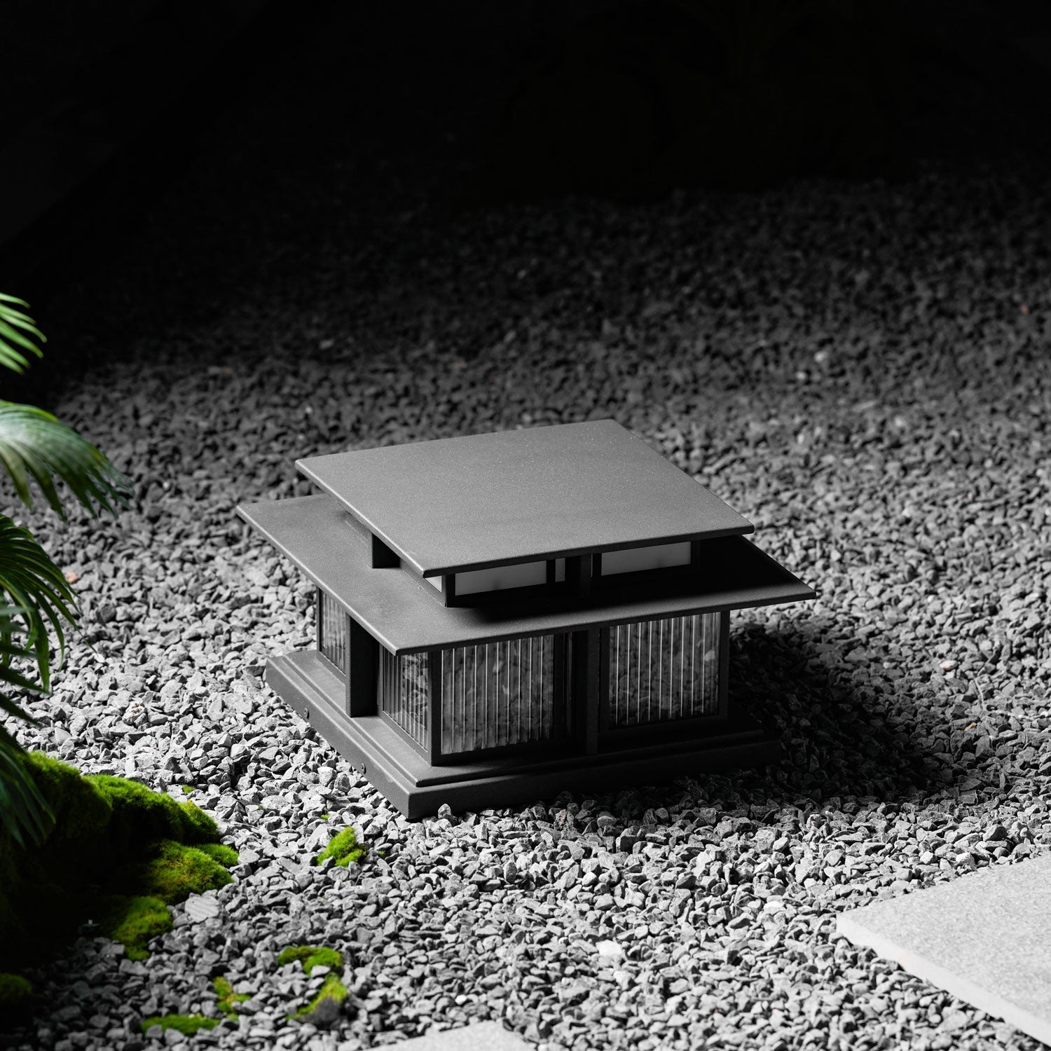 Boilyn Pillar Outdoor Light