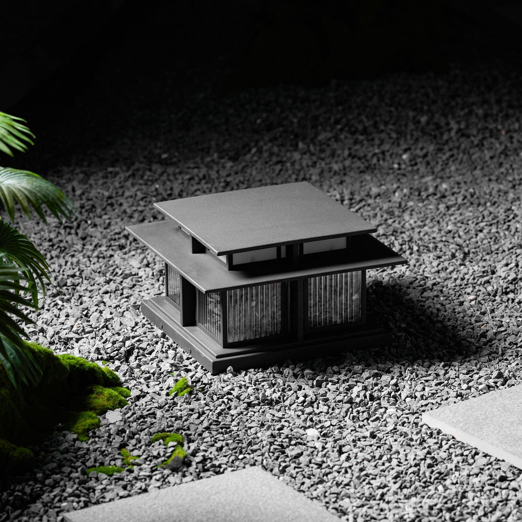 Boilyn Pillar Outdoor Light