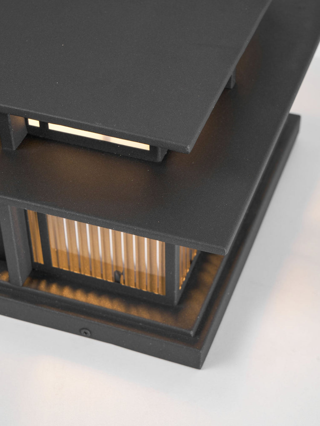 Boilyn Pillar Outdoor Light