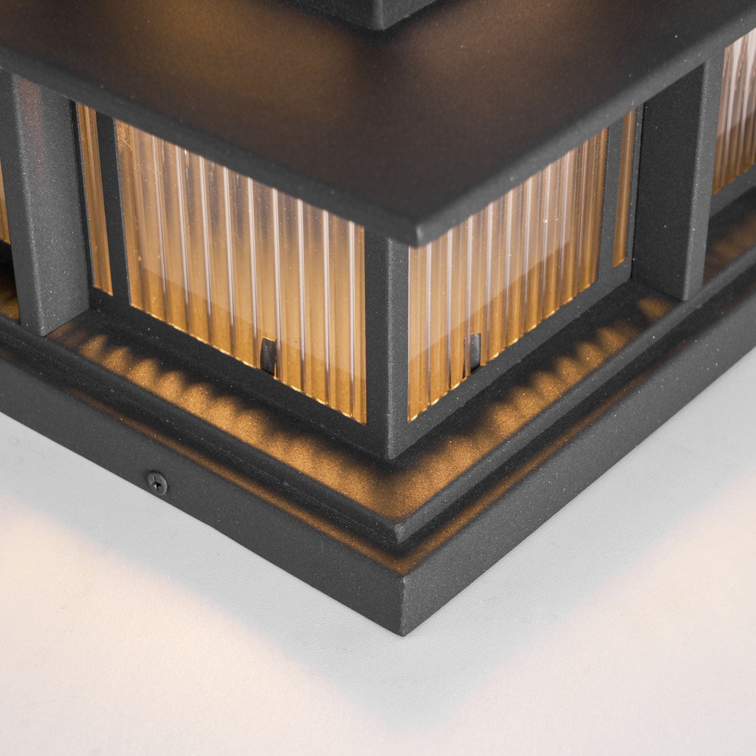 Boilyn Pillar Outdoor Light