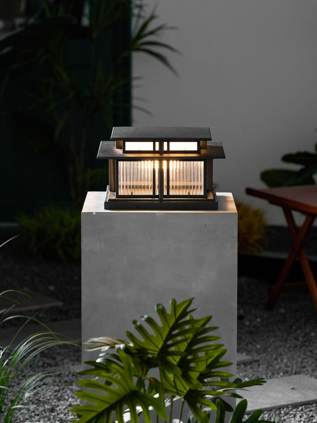 Boilyn Pillar Outdoor Light