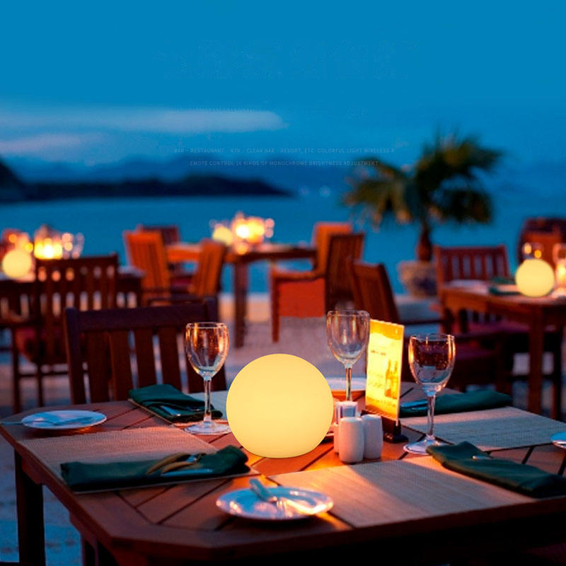 LumiGlobe – Wireless LED Table Lamp with 16 Colors for Atmospheric Lighting