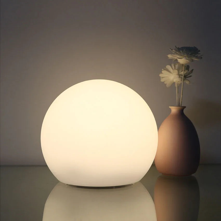 LumiGlobe – Wireless LED Table Lamp with 16 Colors for Atmospheric Lighting