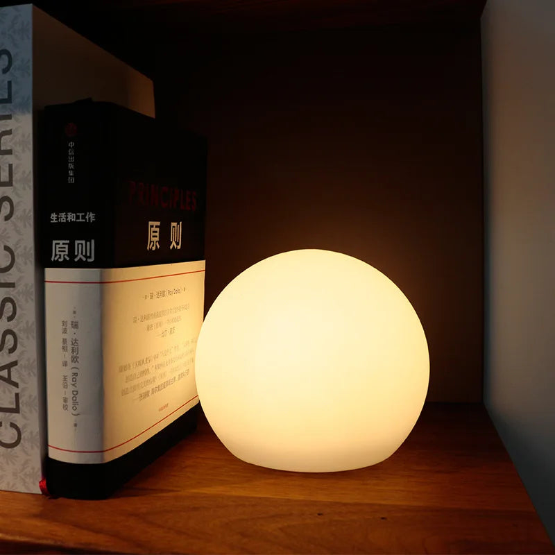 LumiGlobe – Wireless LED Table Lamp with 16 Colors for Atmospheric Lighting