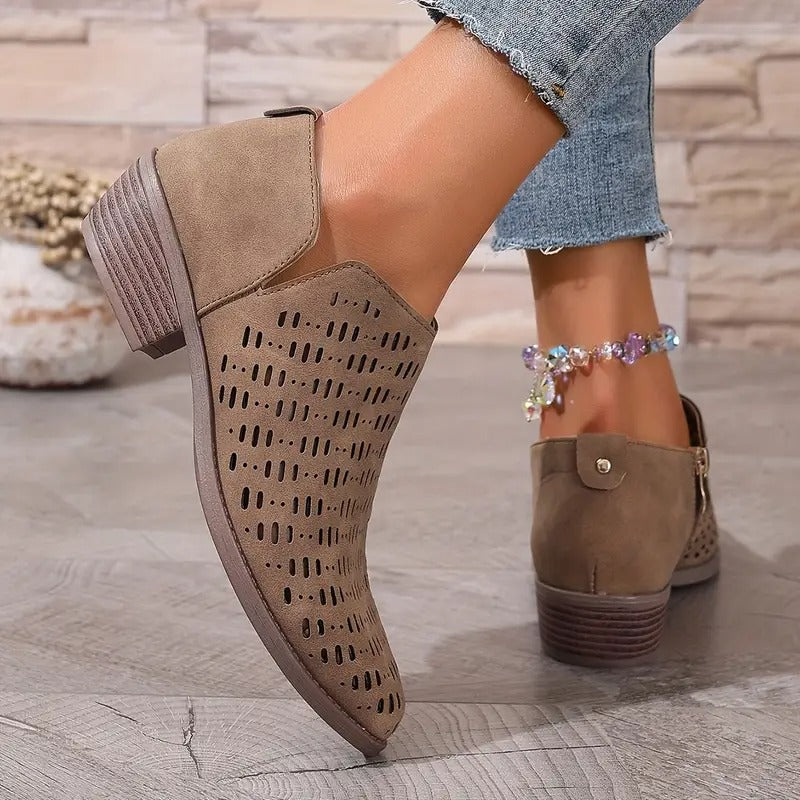 Nat | Women Chelsea Boots With Stable Sole And Refined Finish For Office Days City Strolls Or Evenings