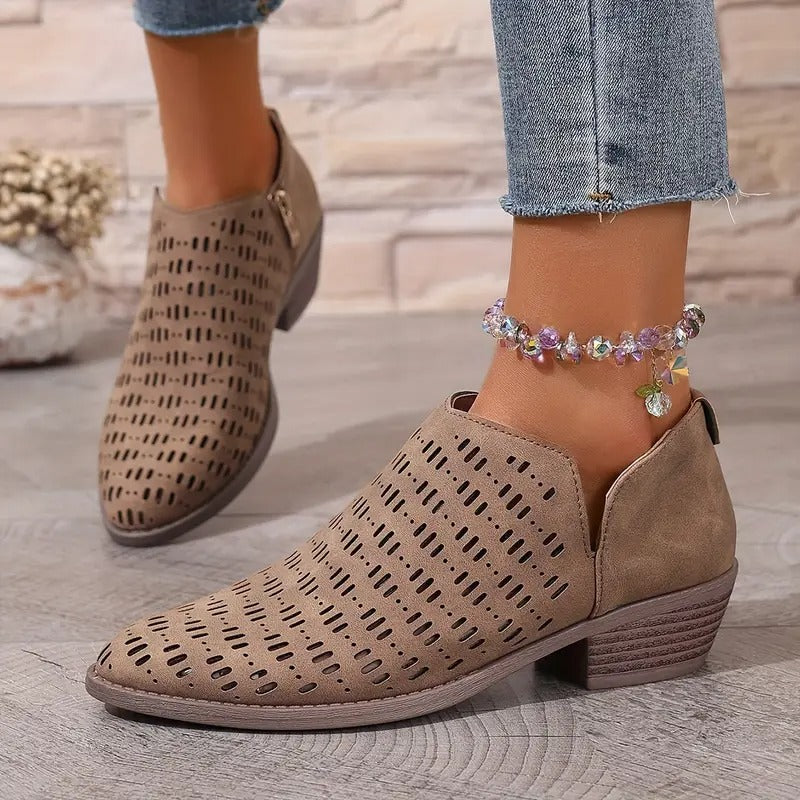 Nat | Women Chelsea Boots With Stable Sole And Refined Finish For Office Days City Strolls Or Evenings