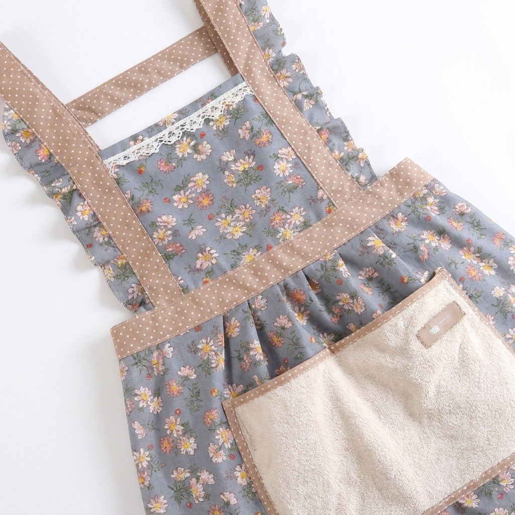 Kitchen Apron With Floral Pattern and Water-Repellent Surface