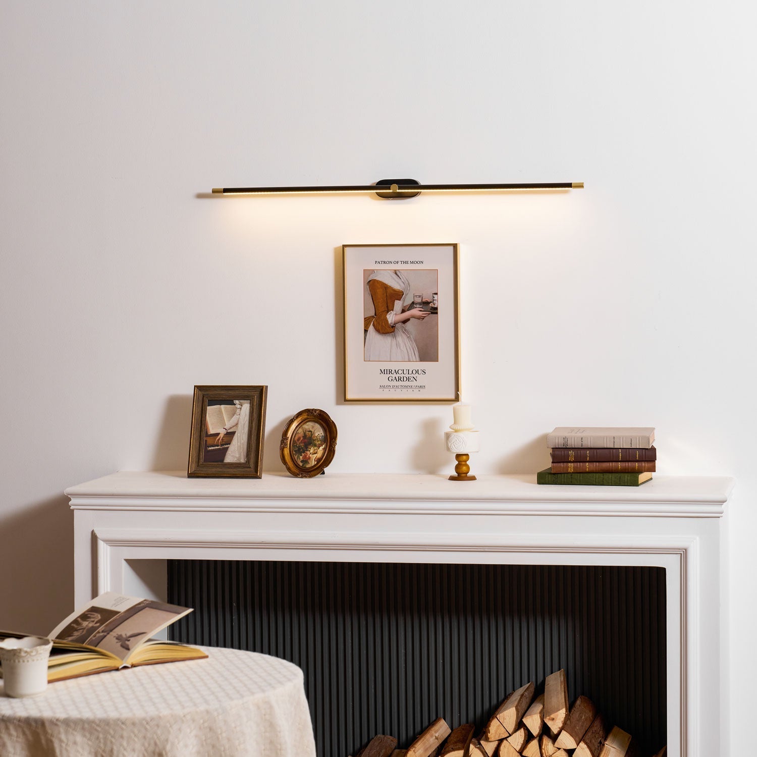 Minimalist Linear Rechargeable Wall Lamp