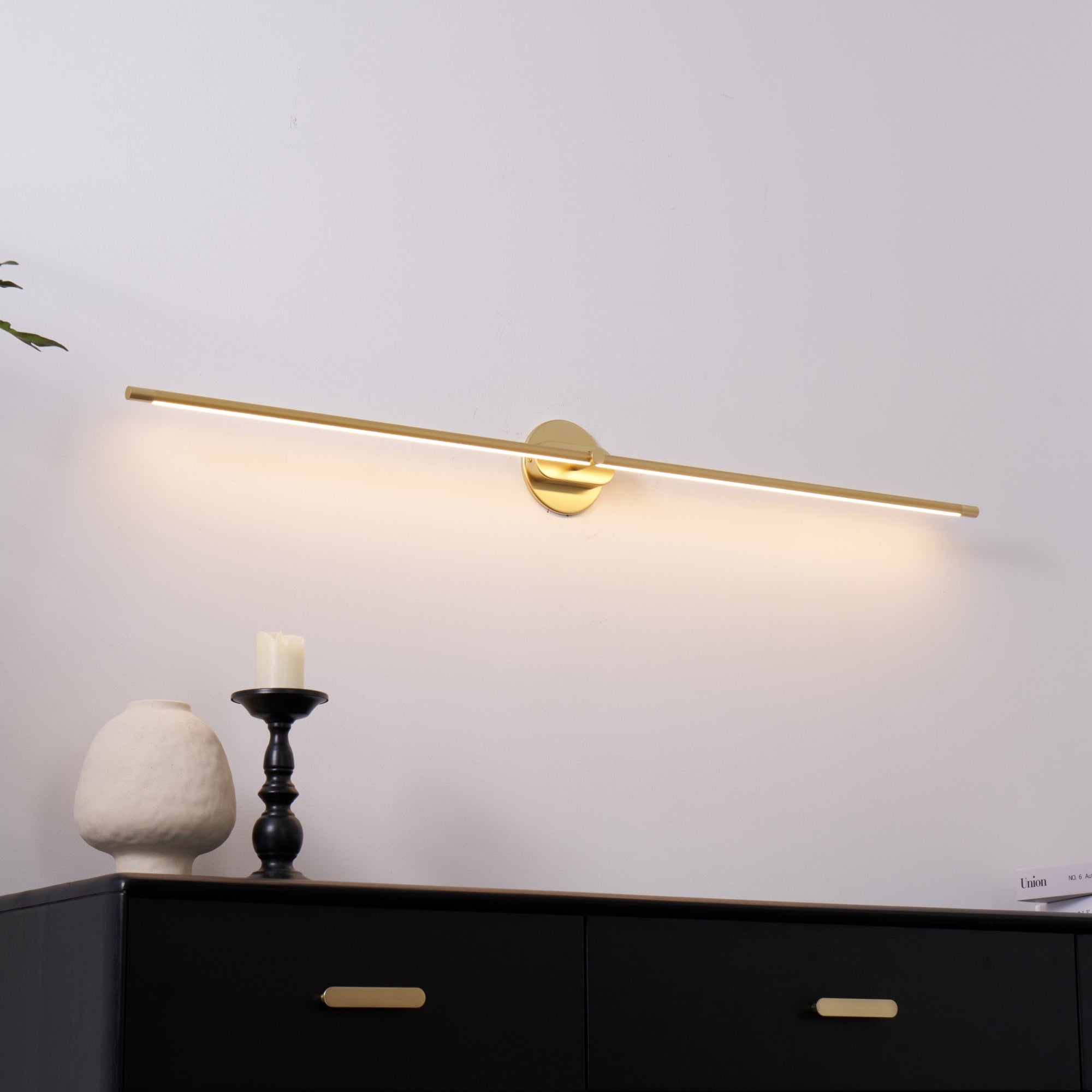 Minimalist Linear Wall Lamp