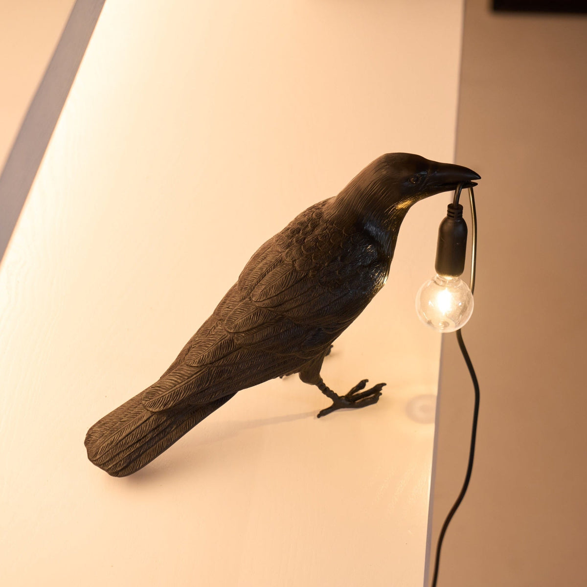 Raven Resin Table Lamp