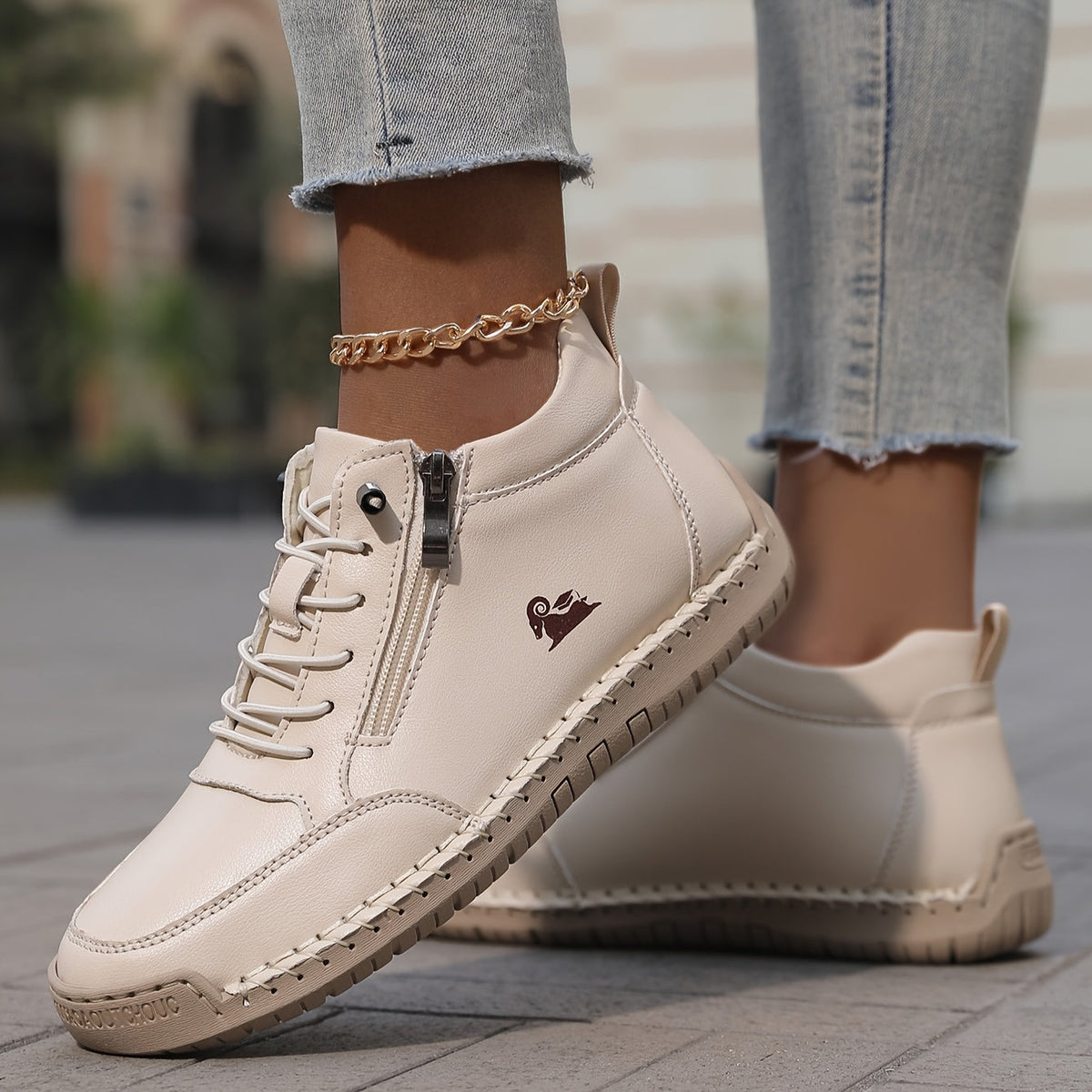 Hadyn | Women Wide Toe Box Cushioned Walking Shoes