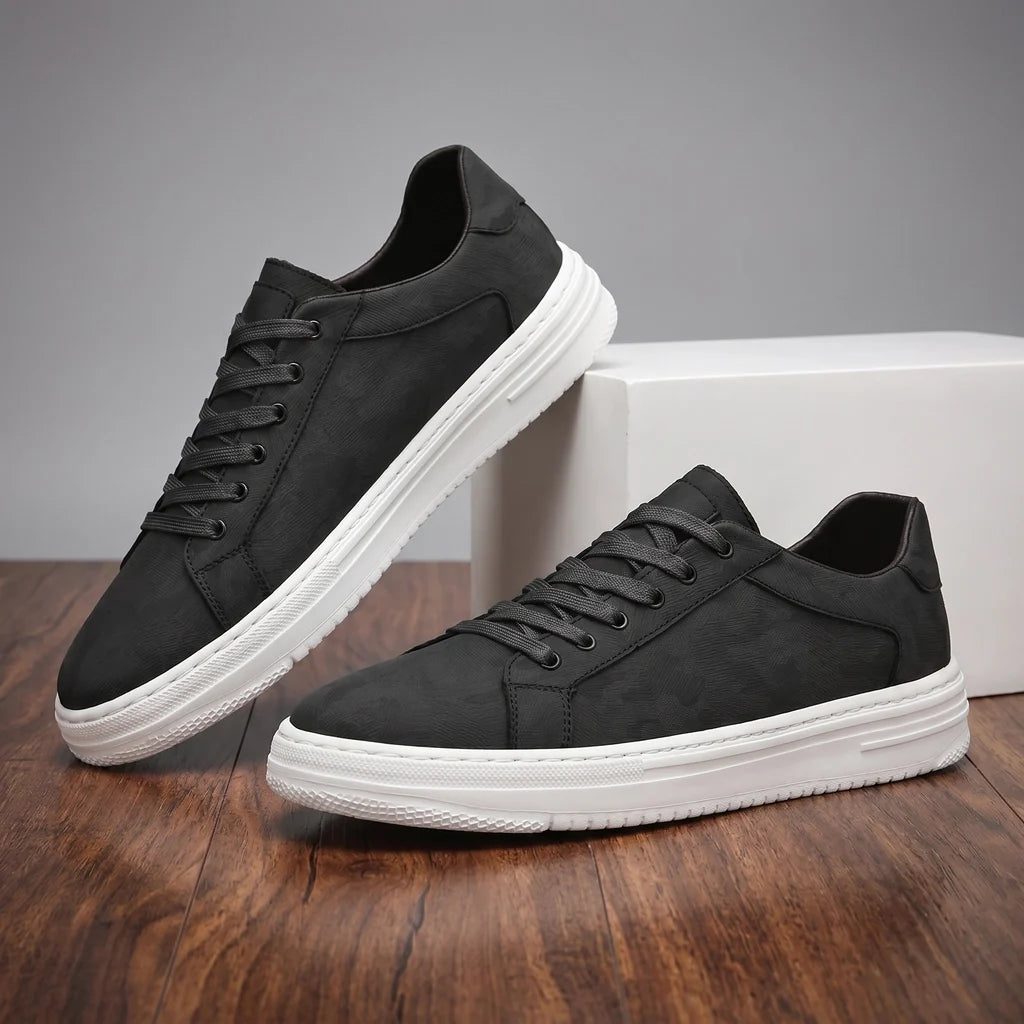 Marion Vance Sneakers - Color:Black;Size:38