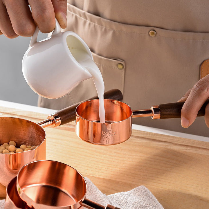 Premium Measuring Cup Set for Kitchen and Baking Made of Stainless Steel and Oak Wood